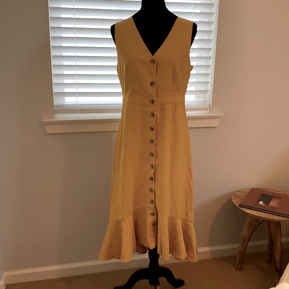 Beautiful yellow summer dress.